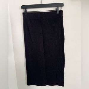 Forever21 Black Bodycon Pencil Knee Length Skirt.